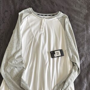 Nike SB Dri-FIT Shirt in Gray and Black